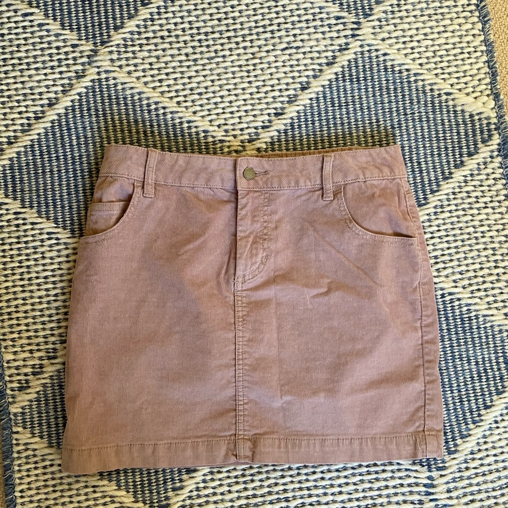 Mauve mini skirt